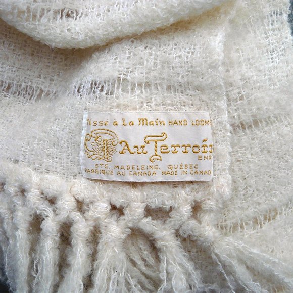 Vintage AU TERROIR cream / beige scarf, Canada - Picture 6 of 7